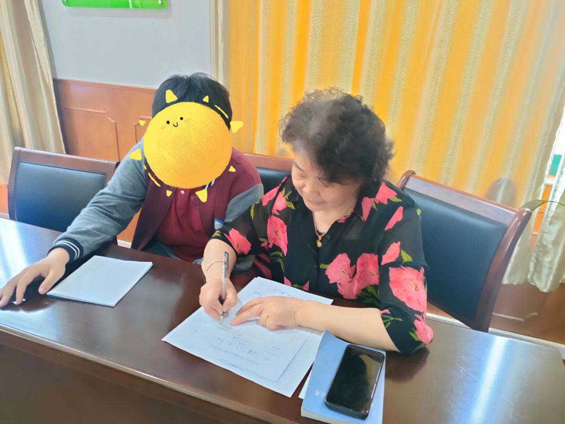 5.27结对共育活动 _html_m1b1f5235.jpg