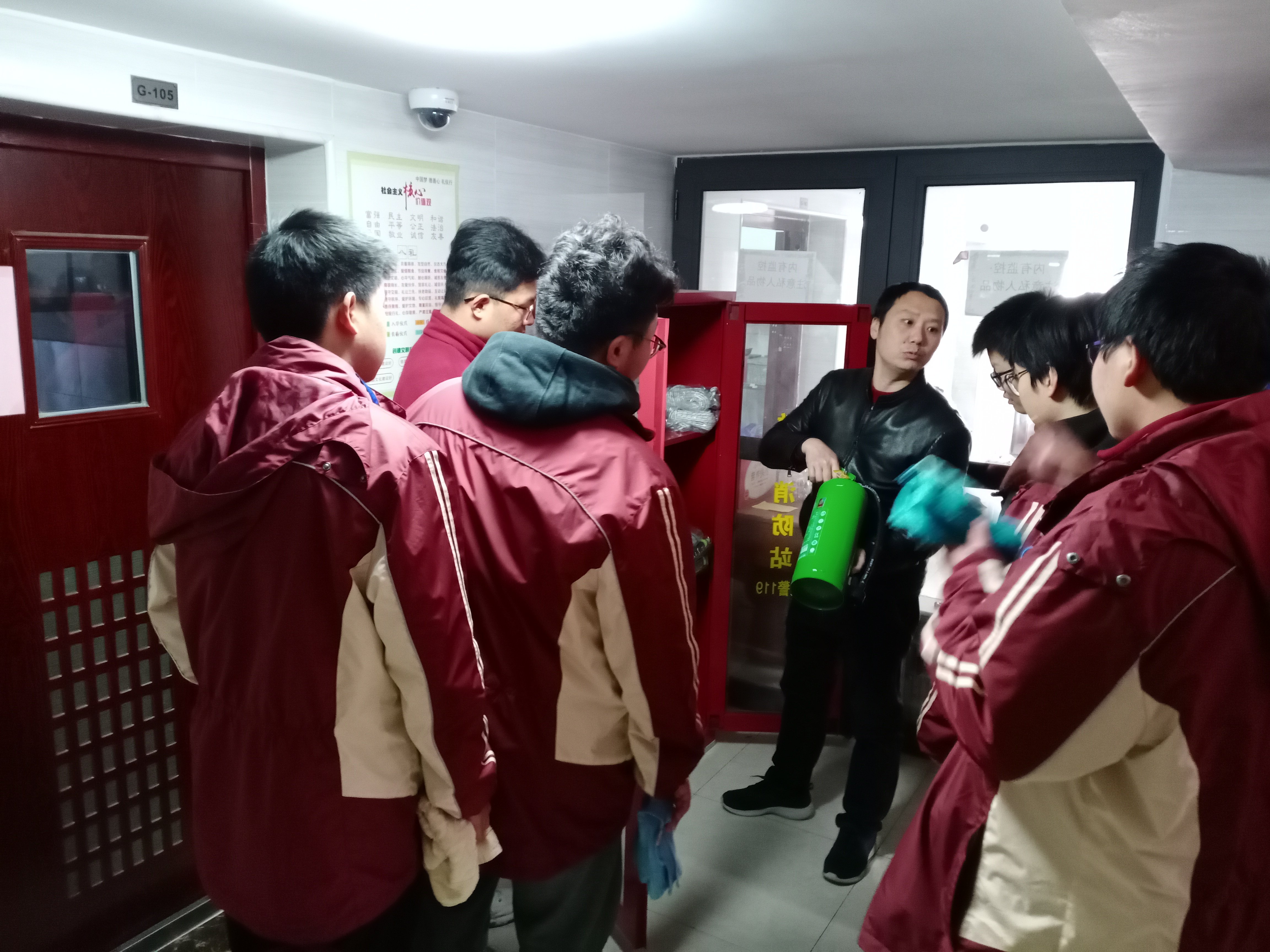 11.30宿舍 消防疏散演习_html_70ea5180.jpg