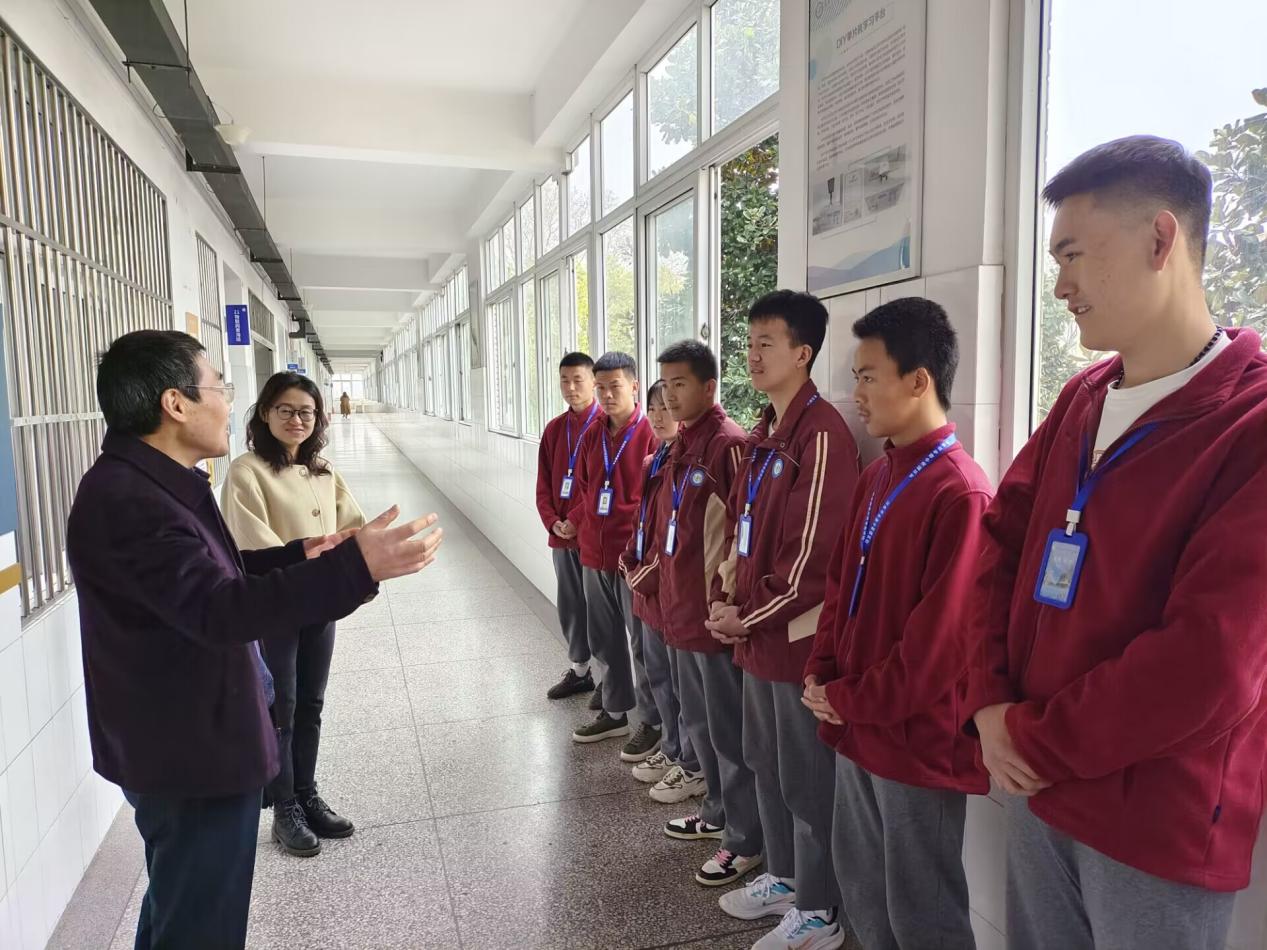 3月份责任督学专项督导报导1_html_5b19c76f.jpg