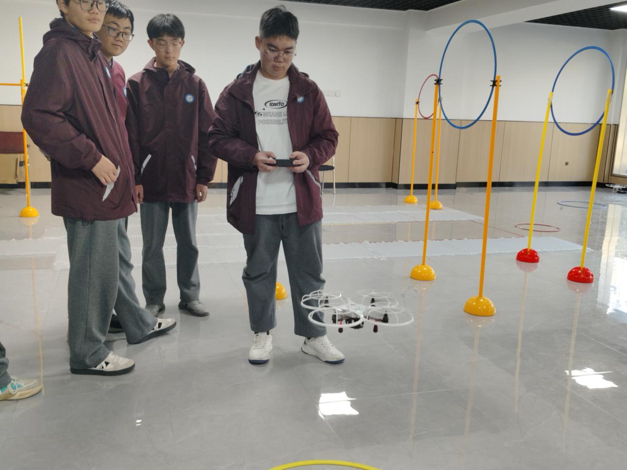 缤纷社团展风采，活力校园绽光芒_html_4169af33.jpg