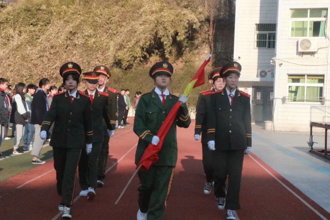 开学典礼（新闻版）_html_m335d91d2.jpg