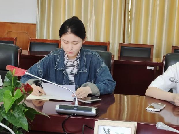 主题班会课督导反馈会通讯稿20230516_html_6536f0c7.jpg