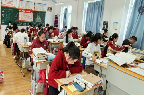 圆梦新港_html_d239372.png