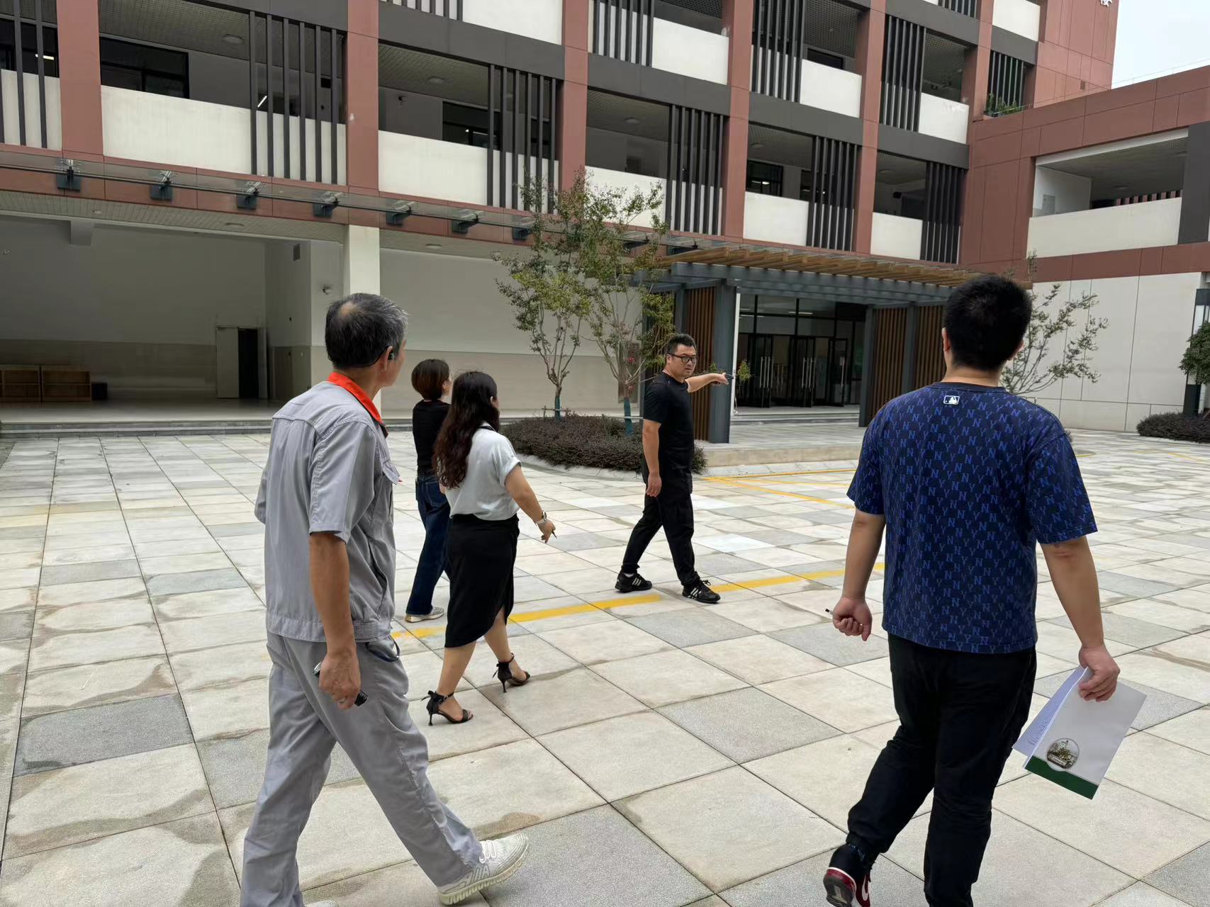 附中仙林文澜路节前安全检查-9.28_html_58415839.jpg