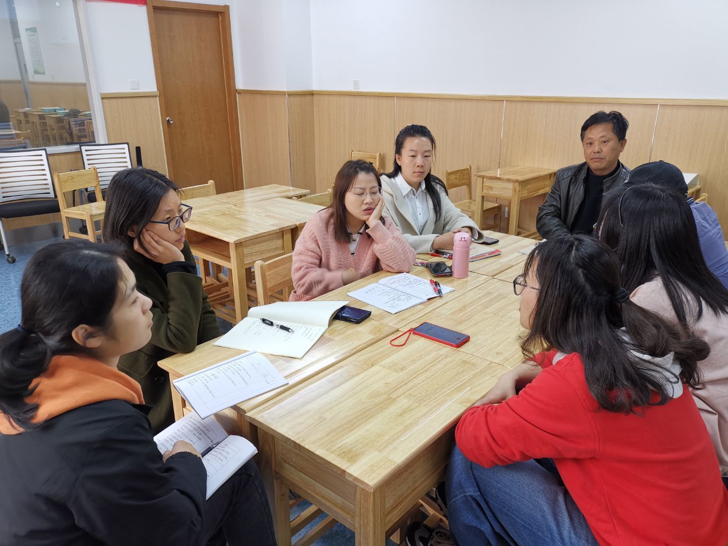 【灵美龙小】利用生活材料，提高学生的科学探究能力
