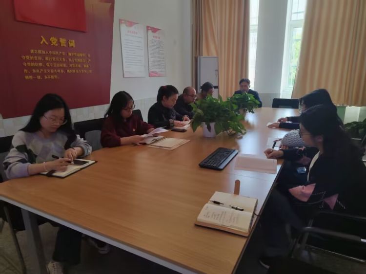 【江畔先锋】学习二十大，奋进新征程_html_m1ceaf55d.jpg