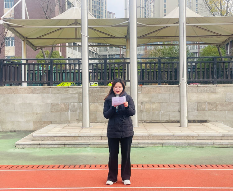 【灵美龙小】勿忘国耻 圆梦中华——龙潭中心小学举办“勿忘国耻 圆梦中华”主题教育活动_html_3f692c6d.jpg