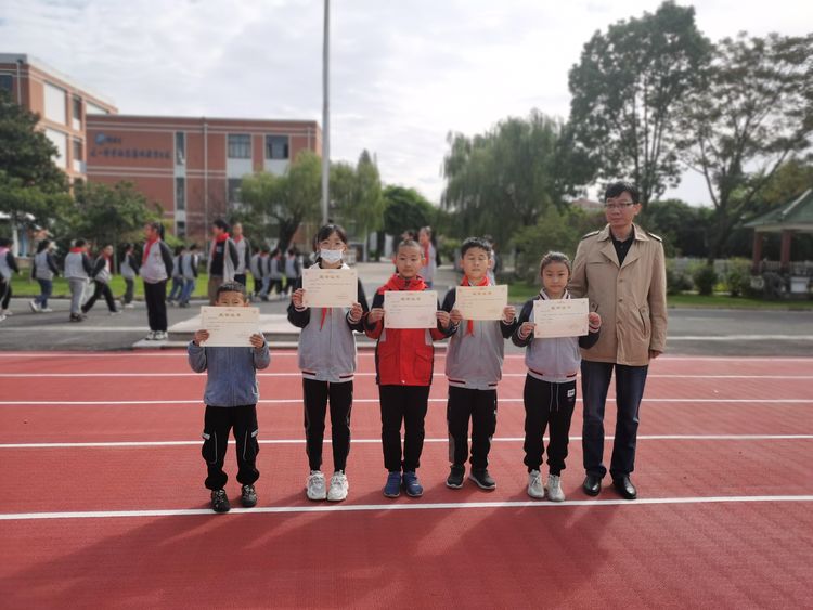 【雅韵靖小】随手动·放飞梦想——靖安小学“小荷宝”科技节小制作比赛活动