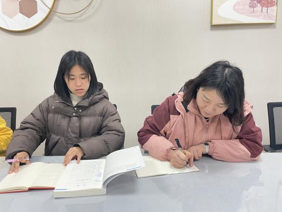 240220课程审议促成长 为予学期新篇章 栖霞幼儿园翡翠天悦园大班年级组课程审议活动 一_html_23f6f212.jpg
