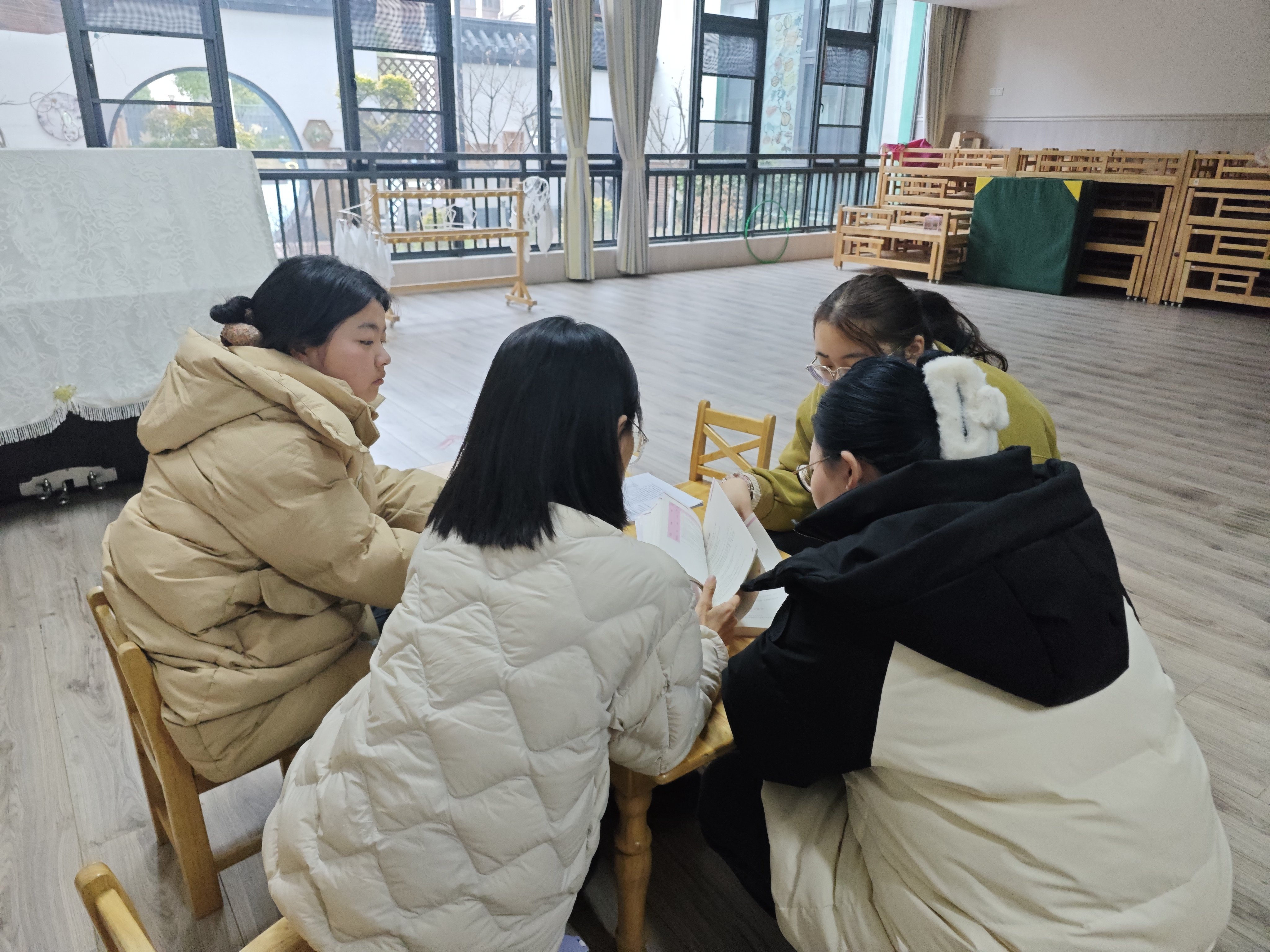 240304聚焦审议 且思且行——栖幼石埠湾园中班组《我长大了》课程审议 万紫薇_html_m5357ffff.jpg