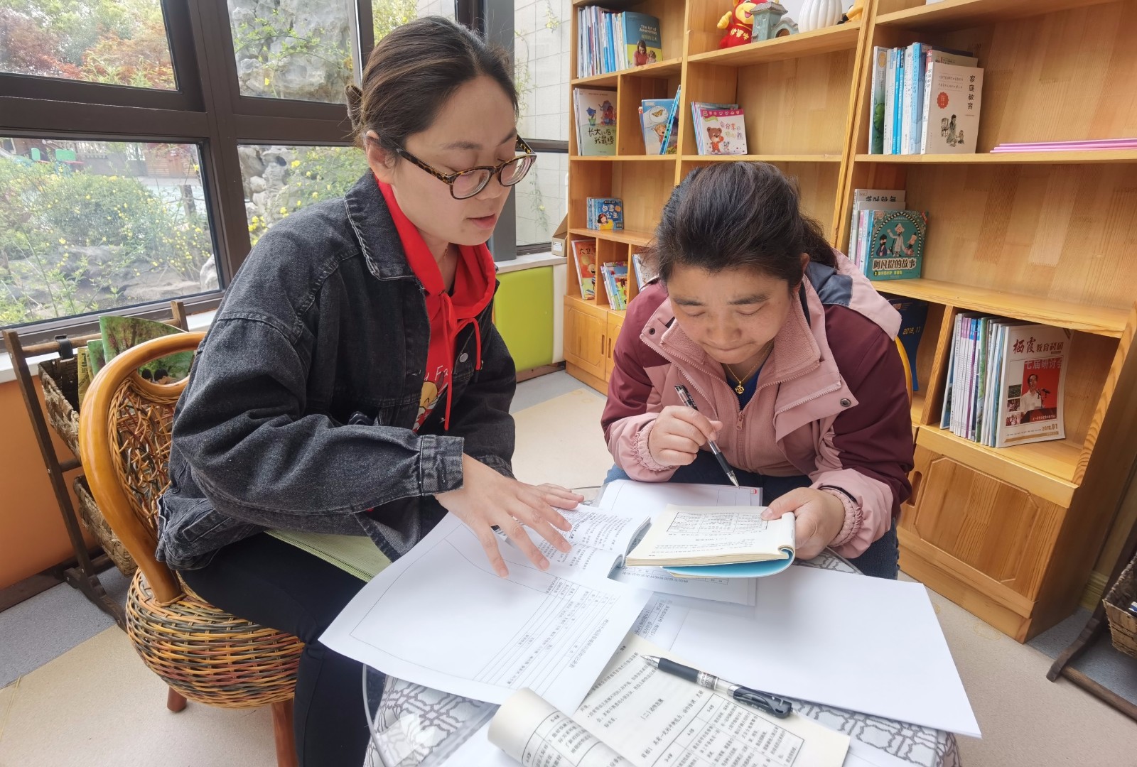 【枫香栖幼】聚焦晨间锻炼 共促幼儿成长 ——栖霞幼儿园五福园“健康”领域组教研活动