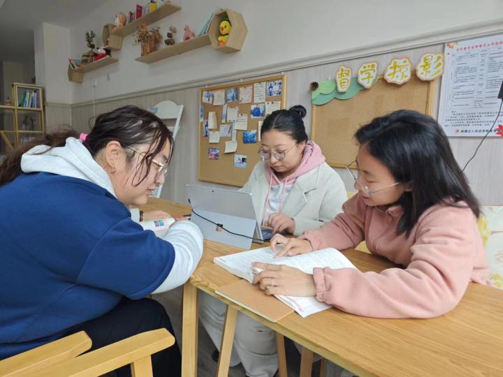 240408立足幼儿发展 聚焦课程审议——记栖幼石埠湾园中班年级组课程审议（三）_html_4904927c.jpg