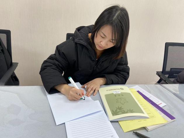 20220224专业技能精于勤 POP培训促发展 ————栖霞幼儿园翡翠天悦园教师基本功培训_html_3faf0086.jpg