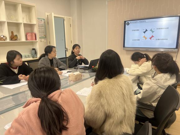 250228“数”你快乐 探秘数学 ——栖霞幼儿园翡翠天域园数学区学习活动_html_7d762fd9.jpg
