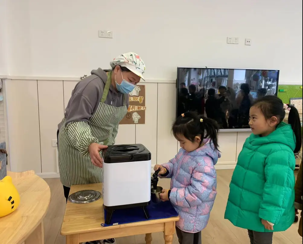 221125唯爱同行 静待花开——栖霞幼儿园翡翠天悦园中班年级组家长半日观摩活动_html_m6507d8cc.png