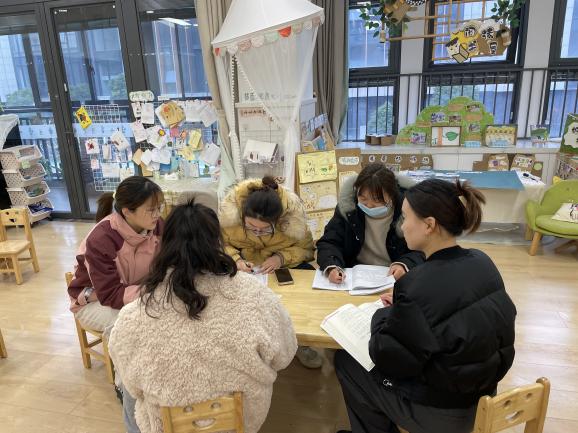 【枫香栖幼】审思路 议价值 探需要——记栖霞幼儿园翡翠天域园中班组课程审议活动