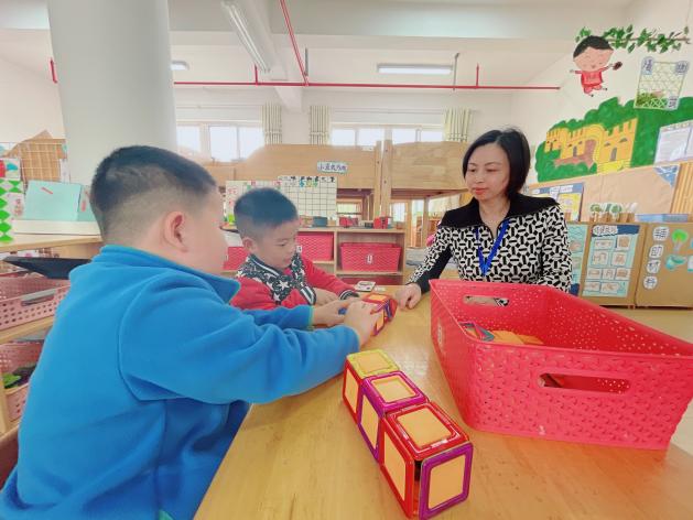 230413督学领航 助力成长——栖幼红枫分园迎接督导来园指导工作 插照片_html_8ad593e.jpg