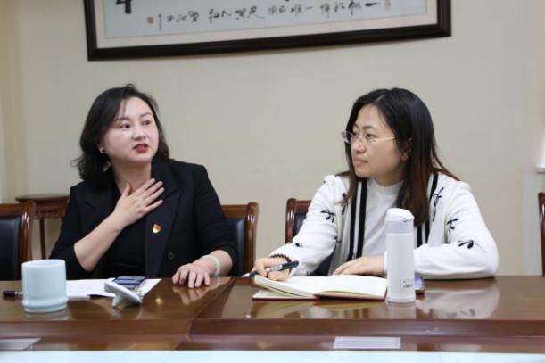 230421匠心凝铸中国梦 劳模精神薪火传——记栖霞幼儿园劳模进校园活动_html_m4377fa44.jpg