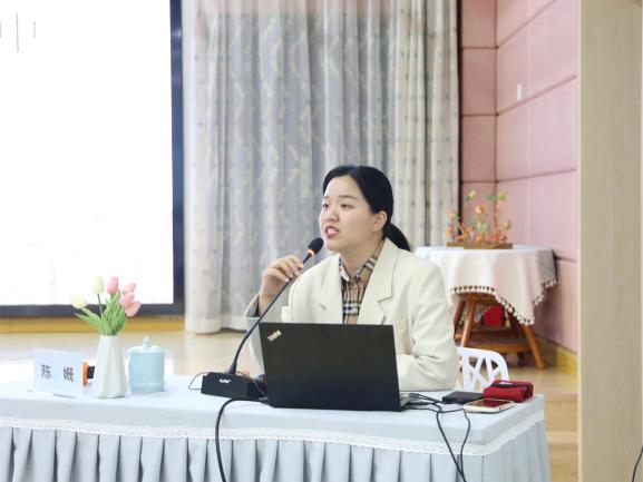 230425凝“新”聚力 助力成长——记栖霞区新教师组教研活动_html_5d97347f.jpg