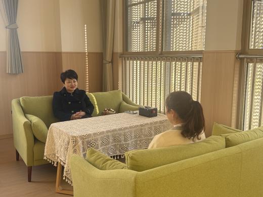 251121栖霞区总工会心理关爱直通车走进栖霞幼儿园云栖园-栖霞幼儿园云栖园心理关爱活动 黄逸然(1)_html_m65a7199f.jpg