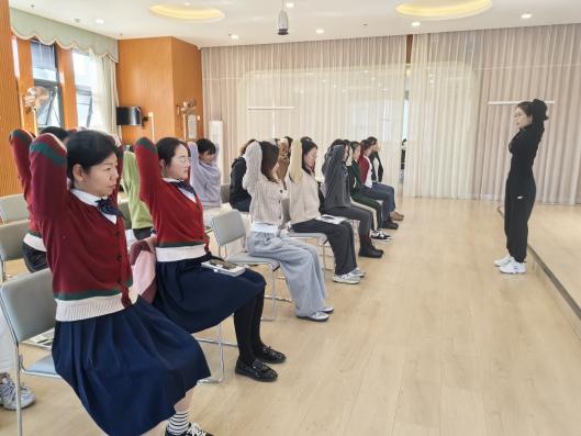 241106正念冥想 静心团体————栖霞幼儿园翡翠天域园教师正念冥想静心团体辅导活动_html_3c2c0c84.jpg