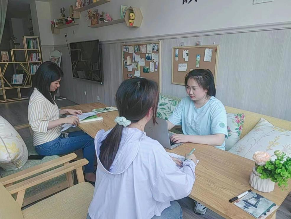 220506聚焦课程审议 提升课程品质——记栖霞幼儿园石埠湾园课题组会议 徐雅仙_html_m7c5436bc.jpg