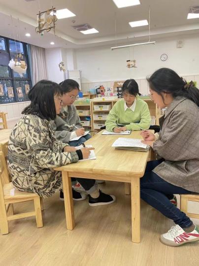 【枫香栖幼】课程审议作用大 主题活动再出发——栖霞幼儿园翡翠天悦园中班年级组课程审议及幼小衔接准备教育教研活动