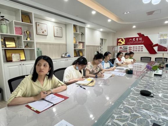 240603防范非法集资 共筑师德防线——栖霞幼儿园石埠湾园师德师风专项会议 朱美安_html_m960479a.jpg