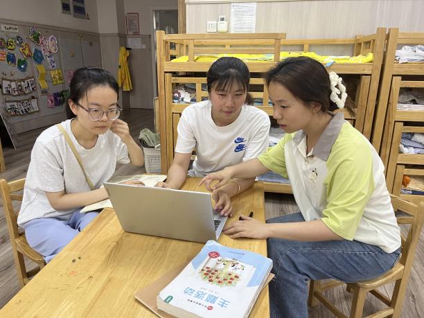 【枫香栖幼】研思共审议 后议继前行  ——栖霞幼儿园石埠湾园大班组《拱桥的秘密》课程审议