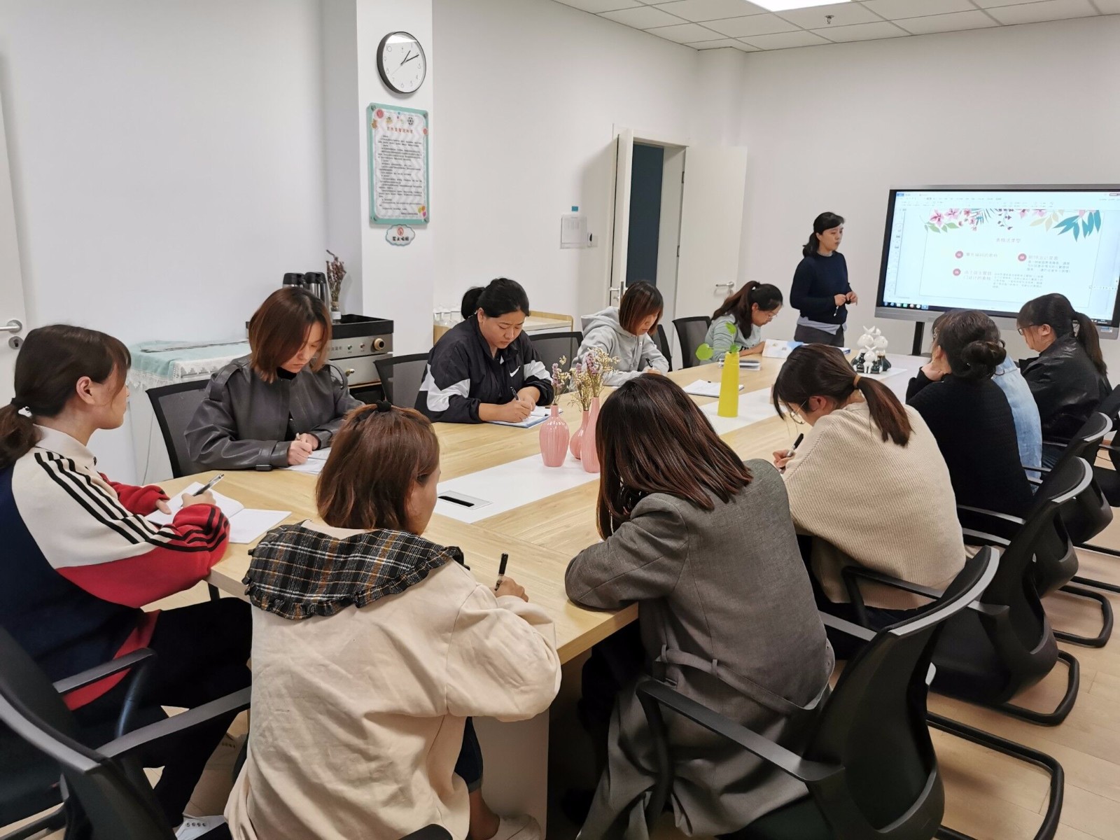 【枫香栖幼】用心观察 读懂幼儿 ——栖霞幼儿园翡翠天域园观察教研组活动（四）