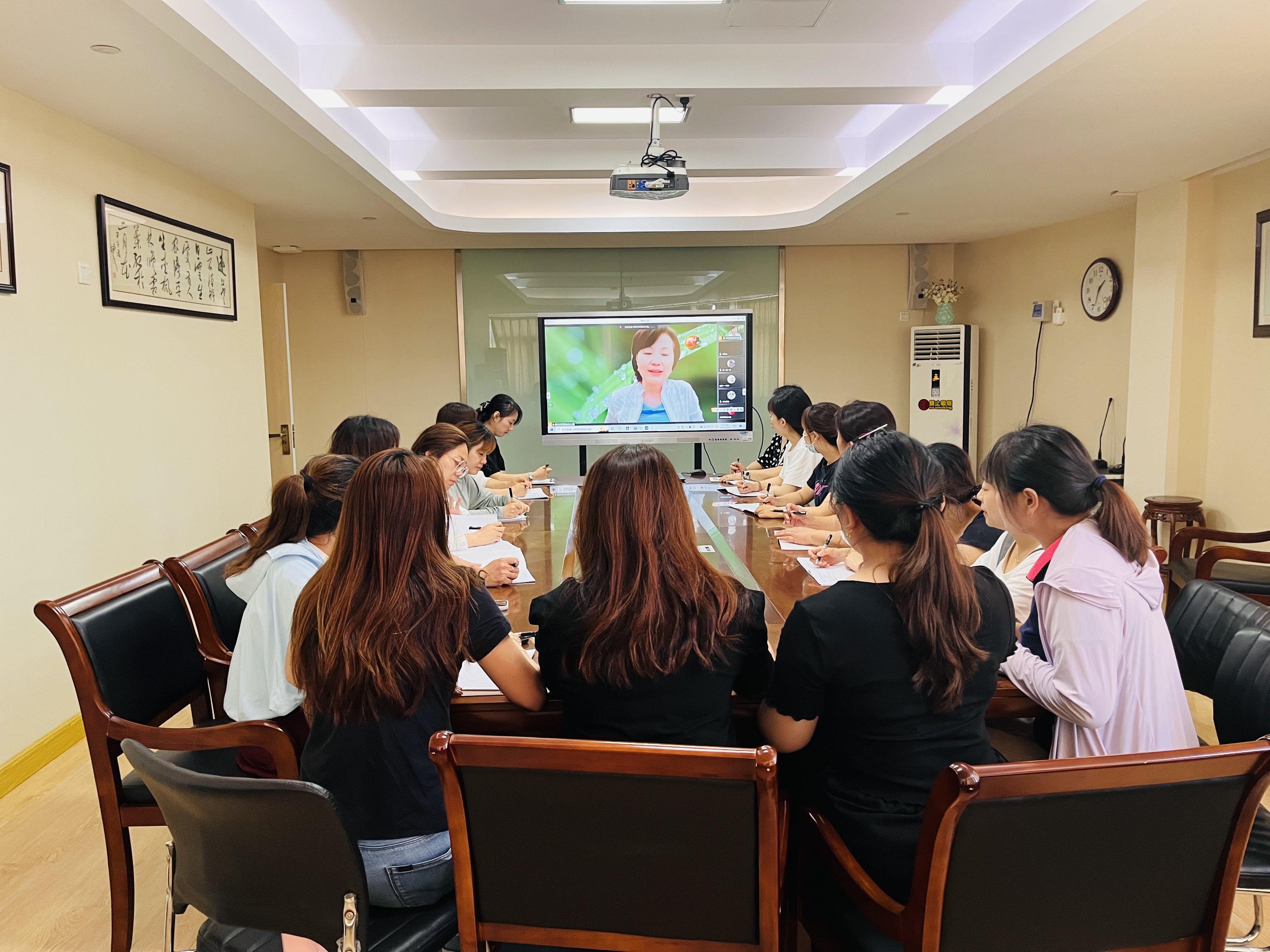 220614专业领航 促进成长——栖霞幼儿园五福园线上业务学习活动_html_m37ebeb2a.jpg