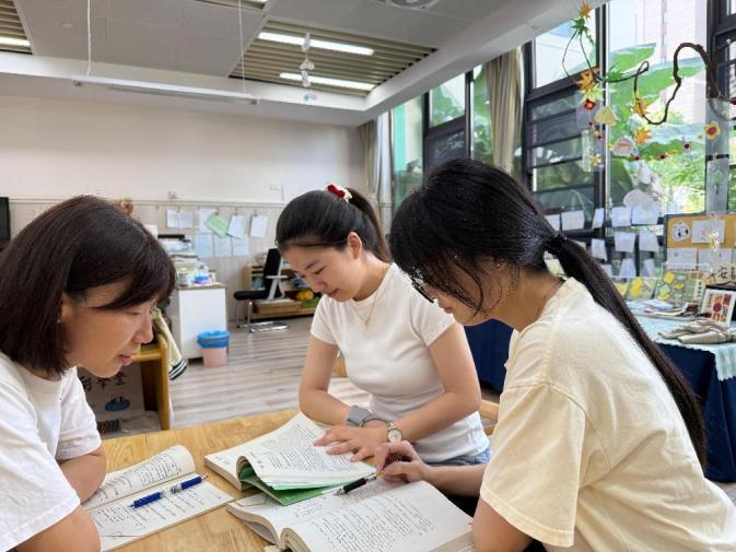 【枫香栖幼】审议始于思 课程施于行  ——栖幼石埠湾园小班组《我有六个宝》课程审议活动