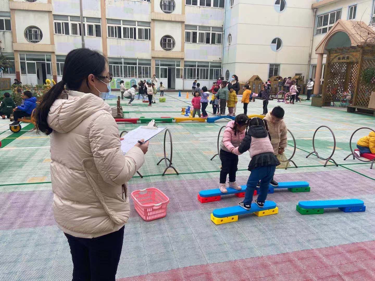 【枫香栖幼】活力晨锻  魅力教研 ——栖霞幼儿园红枫园观察组教研活动(五)