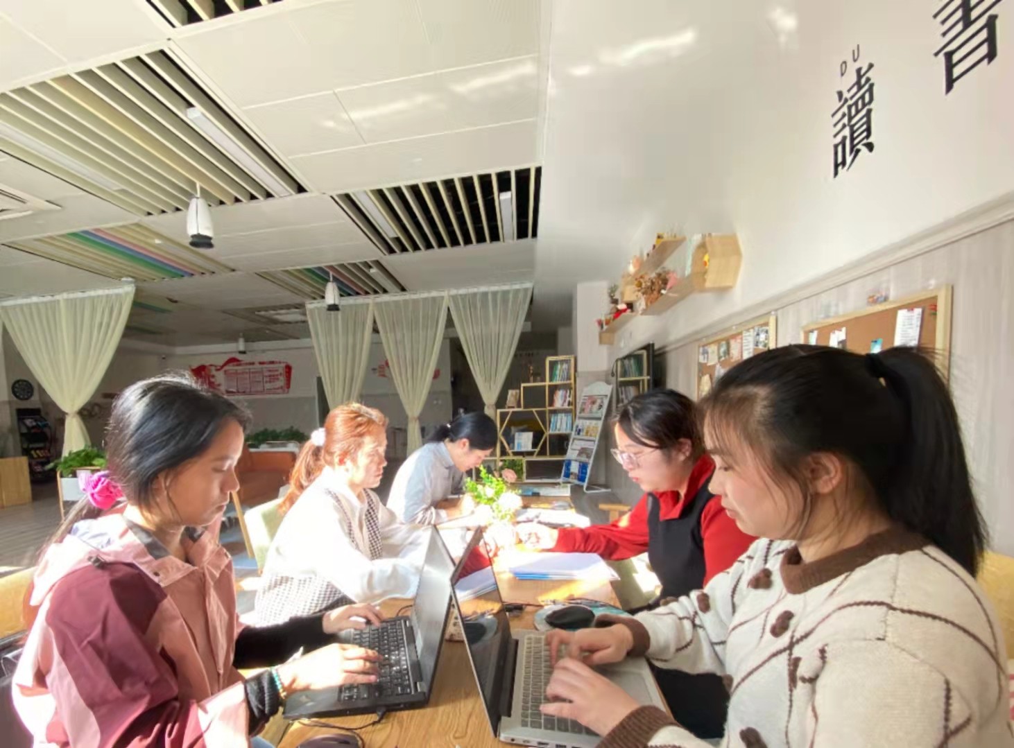 【枫香栖幼】聚焦课程审议 追随儿童脚步  ——记栖霞幼儿园石埠湾园生成性课程审议活动