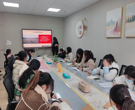 20231130依法治国 共创美好——栖霞幼儿园翡翠天悦园学习活动之加快建设社会主义法治国家_html_48c6fb78.jpg