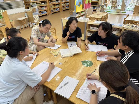 250827聚力课程审议  护航新生入园——栖霞幼儿园云栖园小班年级组专项研讨活动（一）程婷_html_m5d1bc5bf.jpg