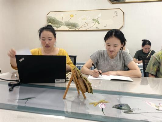 自然启智，秋日绘韵_html_6390f65d.jpg