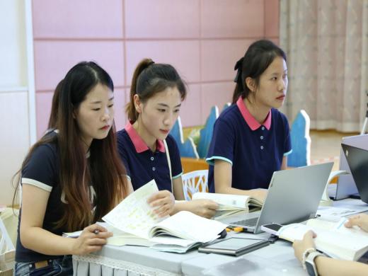 240930共享智慧分享审议——栖幼五福园课程中心组活动（二）_html_m606008b.jpg