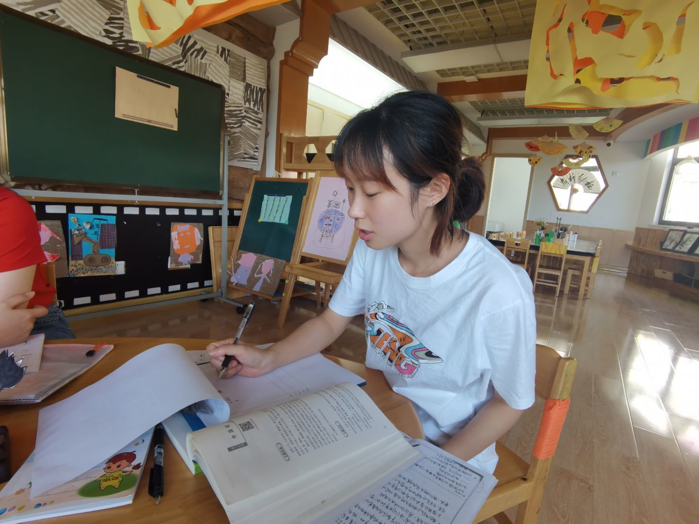 【枫香栖幼】小小中国娃 大大中国心  ——栖霞幼儿园五福园大班年级组“中国娃”主题课程审议