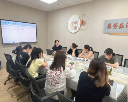 250912聚焦课程开发，探索实践路径——栖霞幼儿园翡翠天悦园园本研训（一）_html_m659e875b.jpg