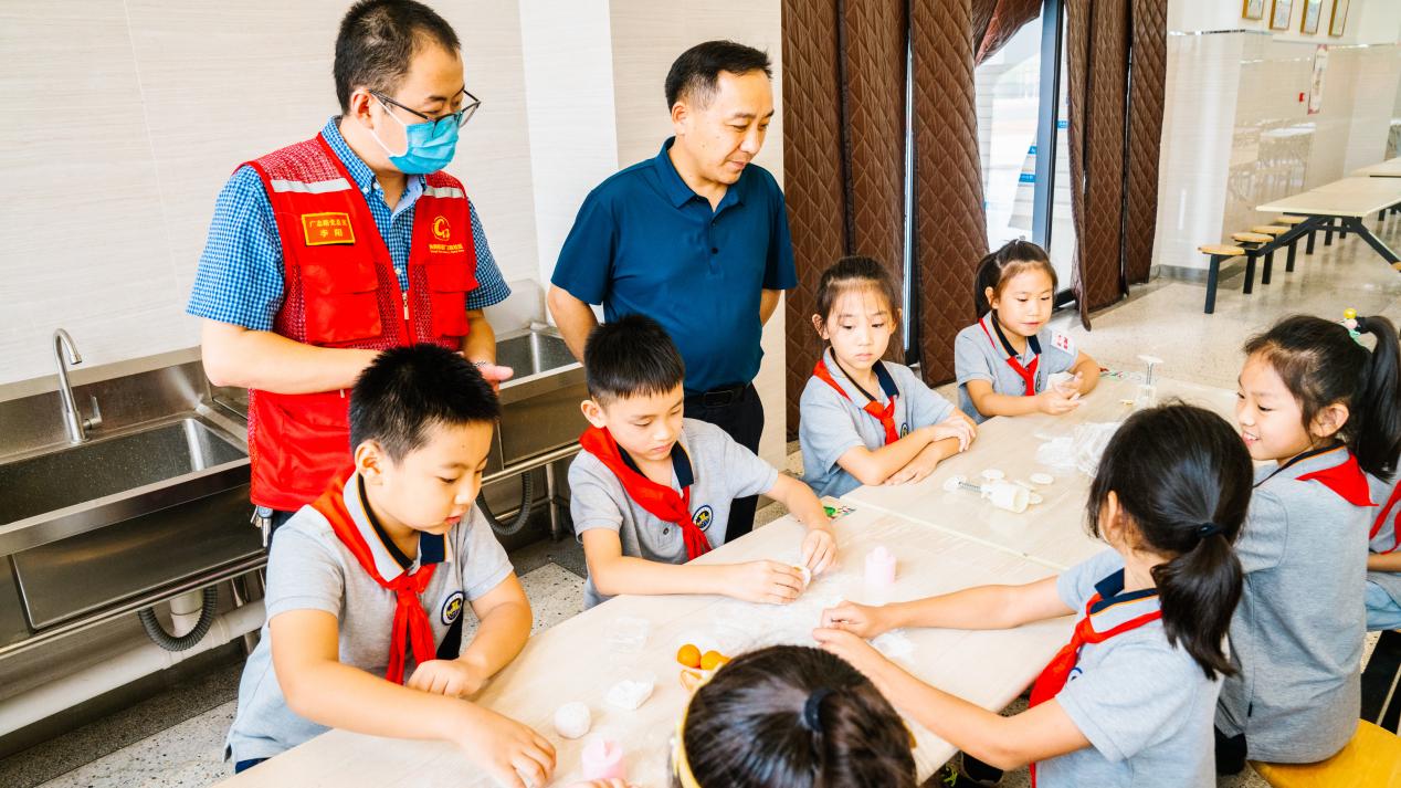 【博学广志】传承文化魅力 传递同行温暖——金陵小学广志路校区、广志路社区中秋联动活动(1)_html_66535e10.jpg