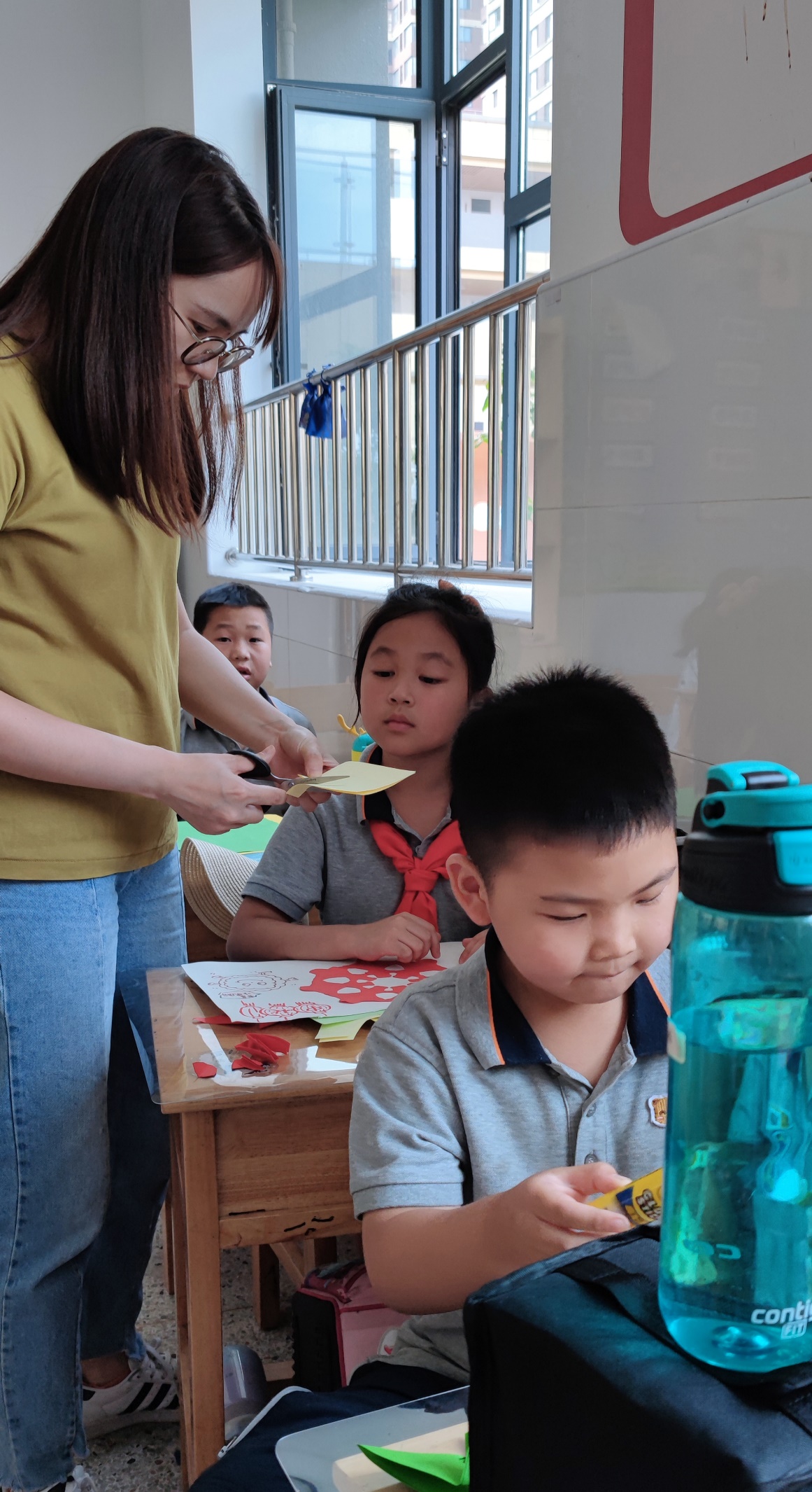 【博学广志】“绘”中秋 月团圆——金小广志路校区“情系中秋”美术特色活动_html_m24090688.jpg