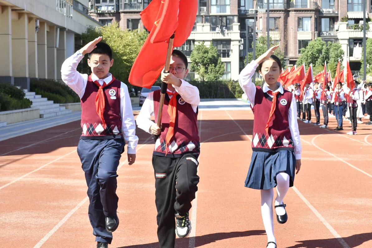 【博学广志】喜迎二十大 十年新征程——10•13建队日活动暨分批入队仪式_html_m41053f48.jpg