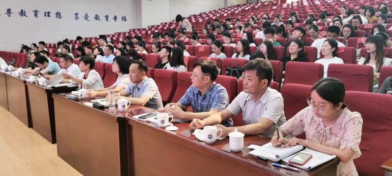 【四稿】七一党员庆祝会暨学习大会新闻_html_c42a136.jpg