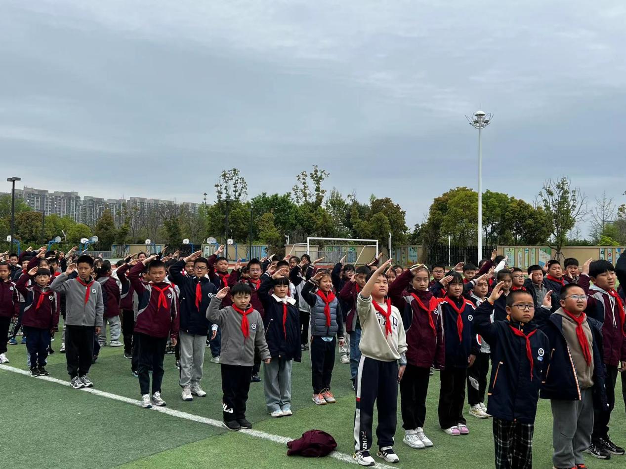 【博学广志】 羽球飞舞，青春激昂：我校区第三届羽毛球班级联赛开幕式圆满举行_html_352f7a44.jpg