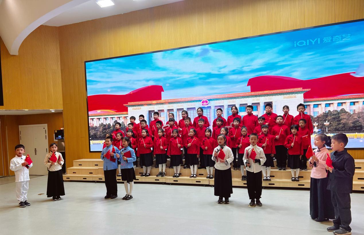 【博学广志】礼赞二十大 歌声伴成长——金小广志路校区第三届广志艺术节暨“萌娃唱红歌”主题活动三年级歌唱专场_html_18612d8e.jpg