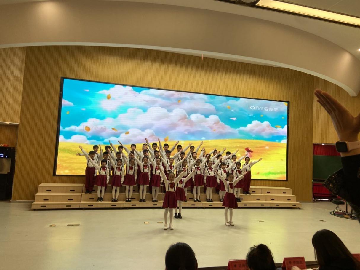 【博学广志】礼赞二十大  歌声伴成长——金小广志路校区第三届广志艺术节暨“萌娃唱红歌”主题活动二年级歌唱专场_html_m1d51752e.jpg