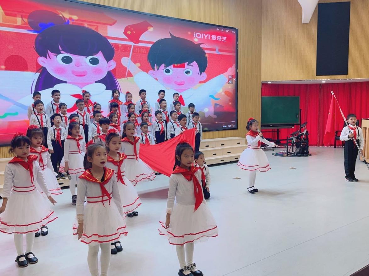 【博学广志】礼赞二十大  歌声伴成长——金小广志路校区第三届广志艺术节暨“萌娃唱红歌”主题活动二年级歌唱专场_html_m72590488.jpg