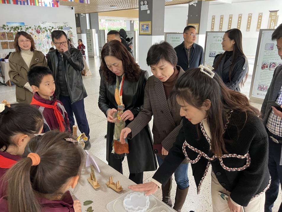 【博学广志】创教学新篇 展特色风采——赵晓萌老师区“特色教师”现场展示活动_html_m29c9912d.jpg