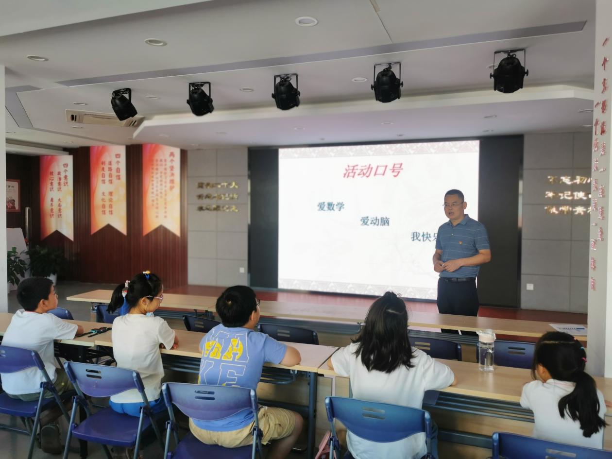 【石抱树&middot;先锋行】（主题党日）志愿先锋在行动 ——南京市金陵小学广志路校区党支部系列活动_html_m757da675.jpg